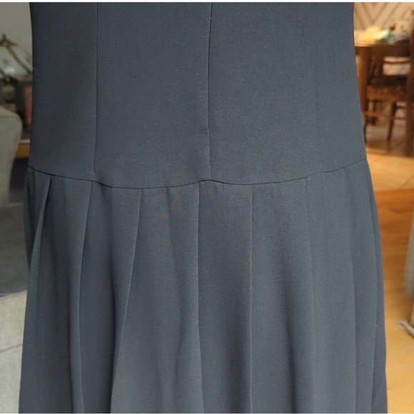 Black pleated Dress Barn Quality fabric dress - Picture 6 of 7
